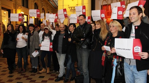 20131120_gradani_glasaju_protiv_3_bigger